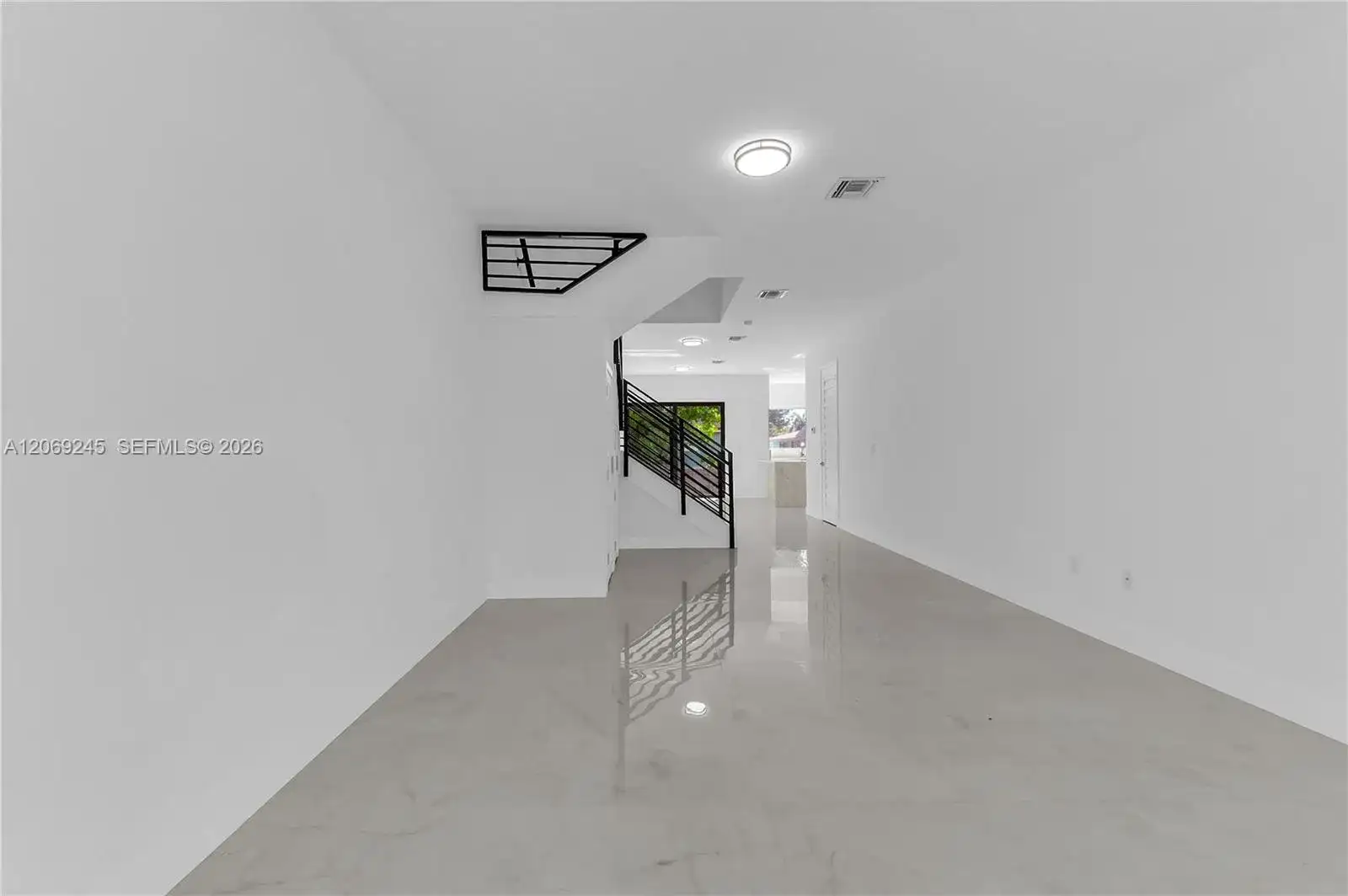 828 NE 14th St, Fort Lauderdale FL 33304 photo 5
