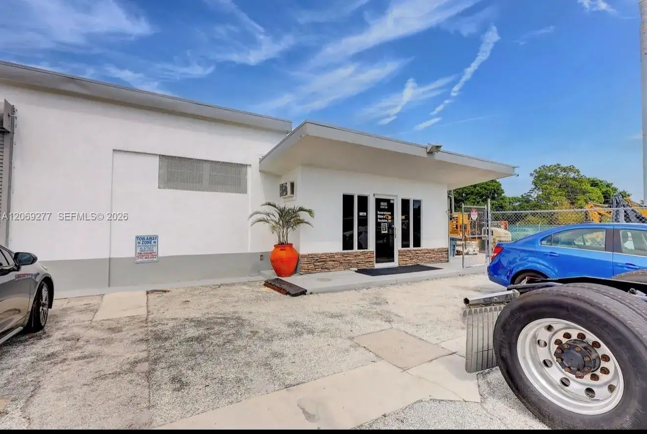 2108 Orange Ave, Fort Pierce FL 34950 photo 3
