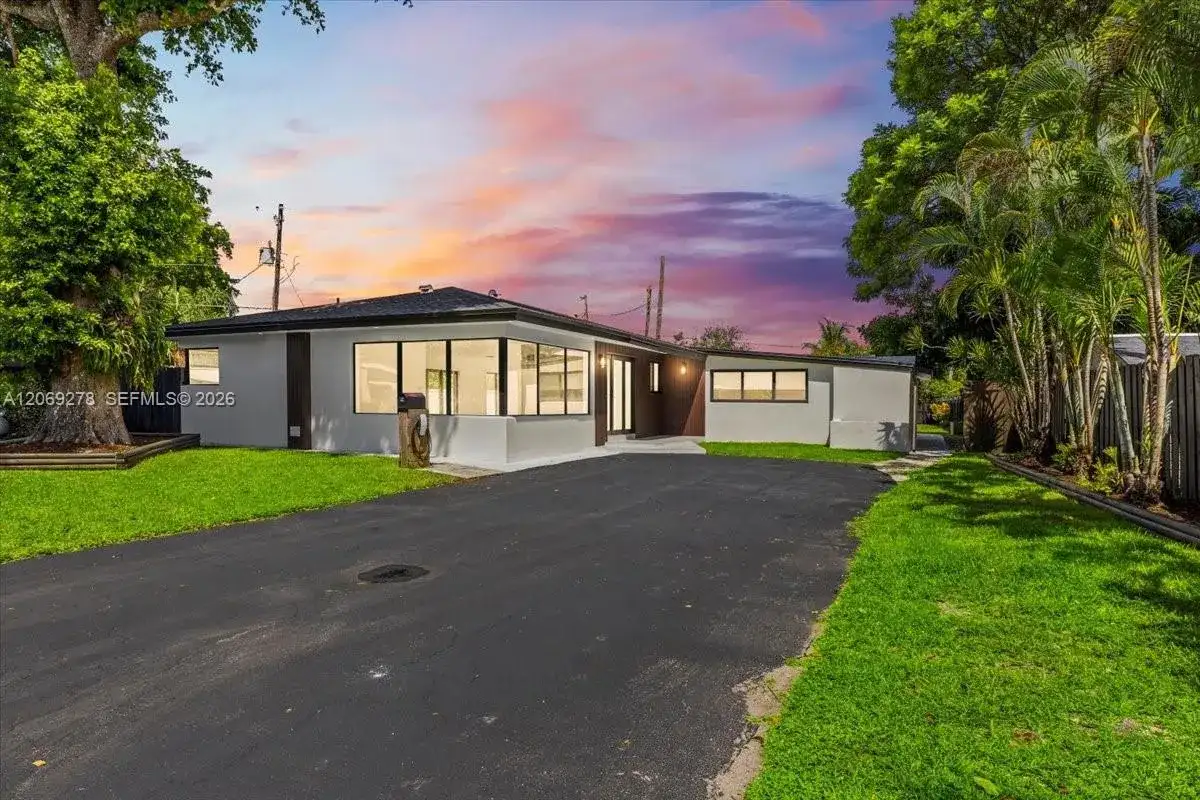 406 Lawn Acres Ct, Hollywood FL 33023 photo 2