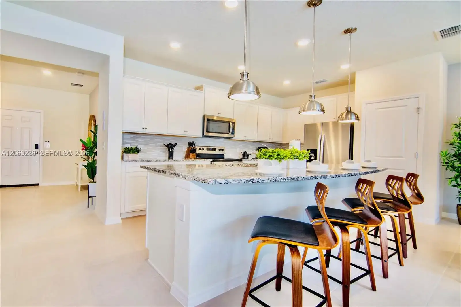 3850 Lana AVE, Davenport FL 33897 photo 4