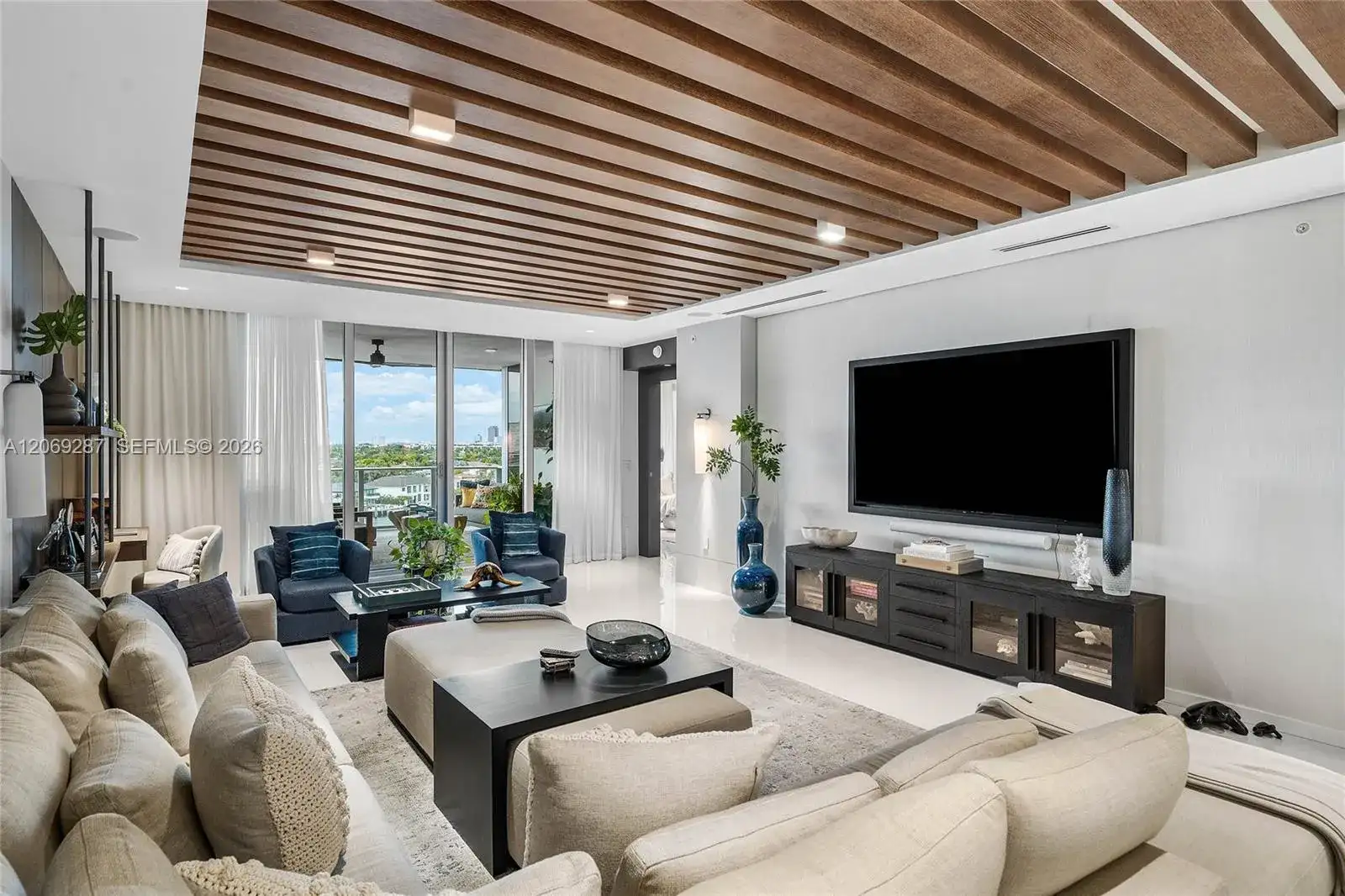 435 Bayshore Dr # 703, Fort Lauderdale FL 33304 photo 4