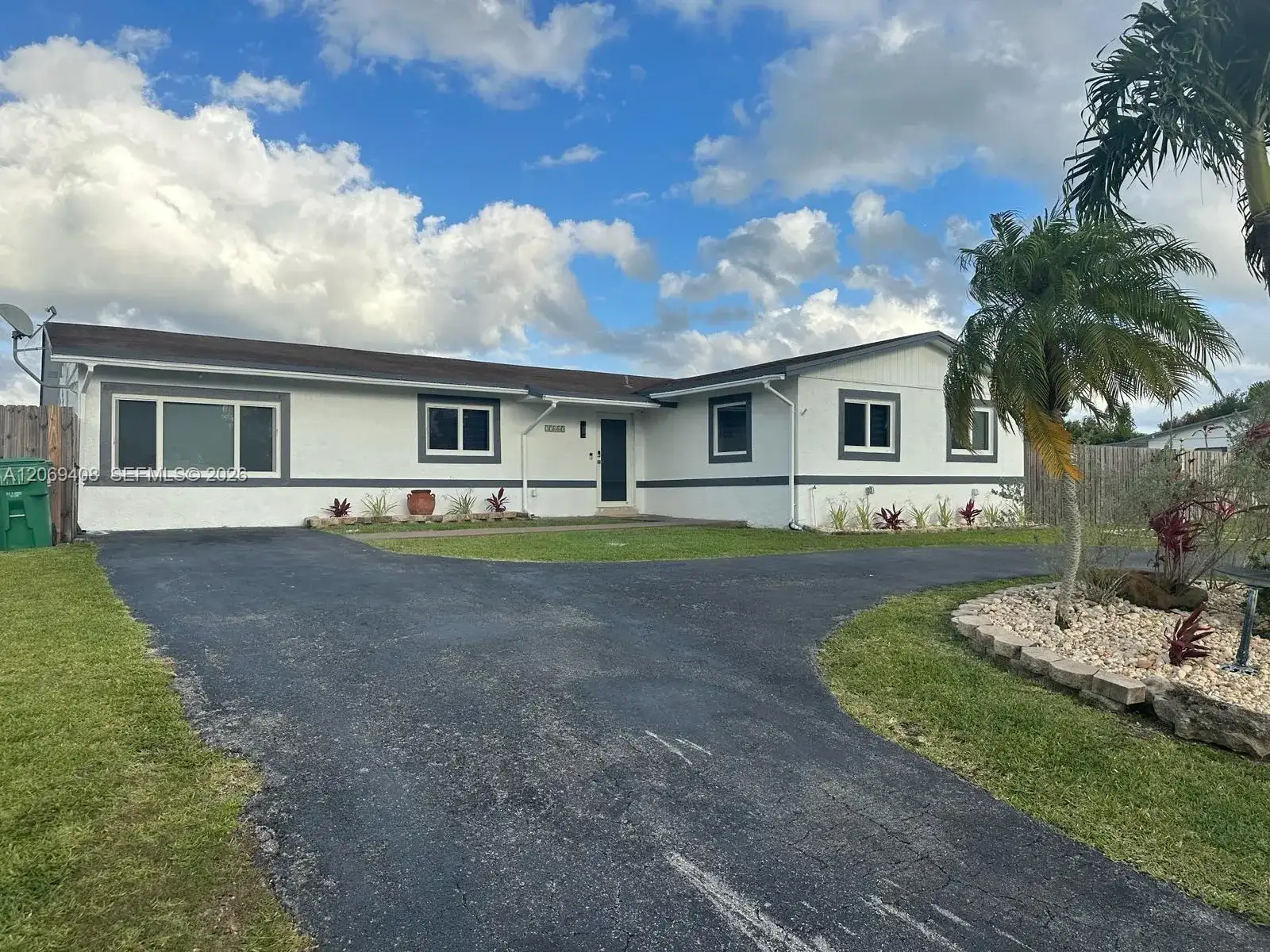 27665 SW 163rd Ave, Homestead FL 33031 photo 2