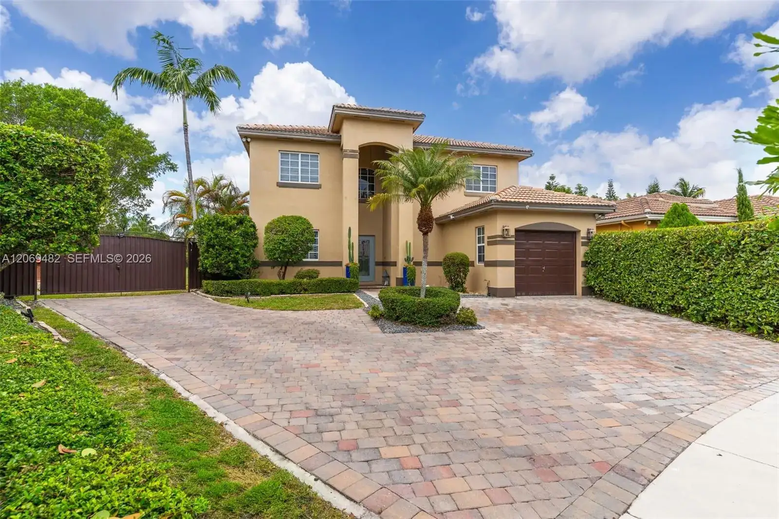 20922 SW 88th Pl, Cutler Bay FL 33189 photo 3