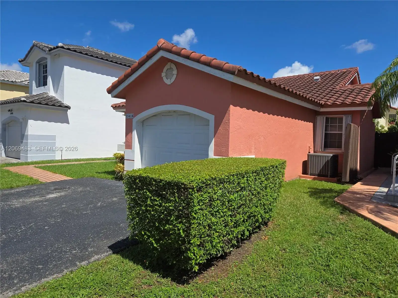 15416 SW 50th Ter, Miami FL 33185 photo 2