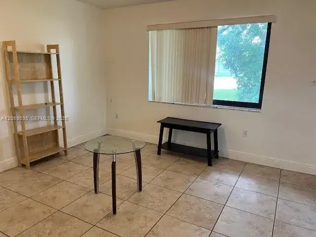 4605 SW 65th Ave, Davie FL 33314 photo 2