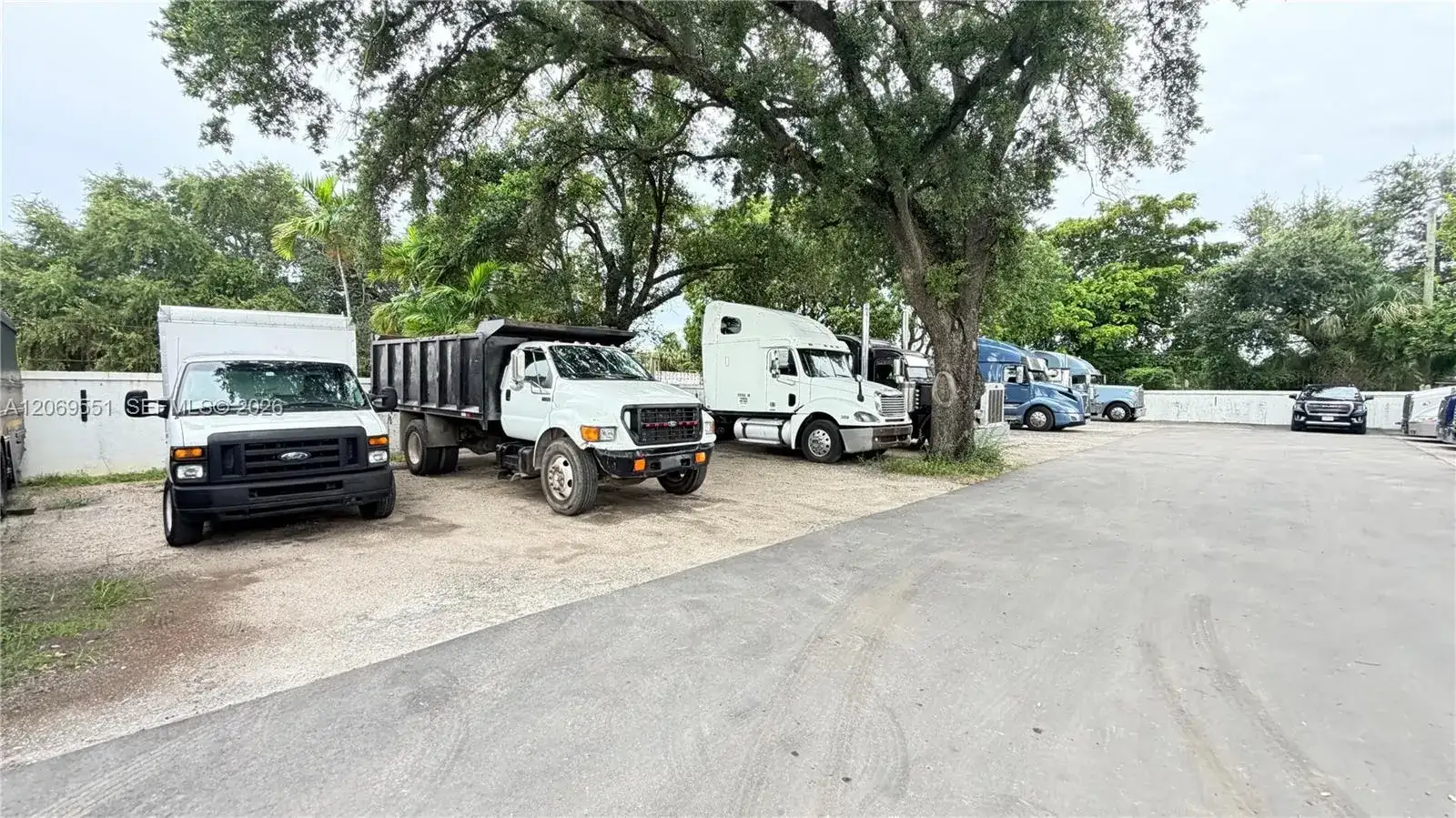 3051 NW 75 St, Miami FL 33147 photo 4