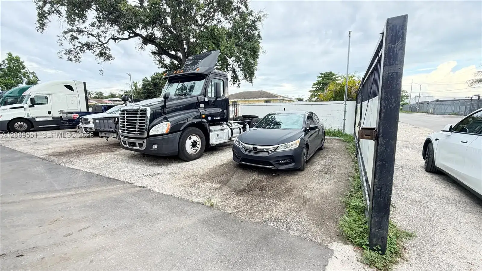 3051 NW 75 St, Miami FL 33147 photo 5