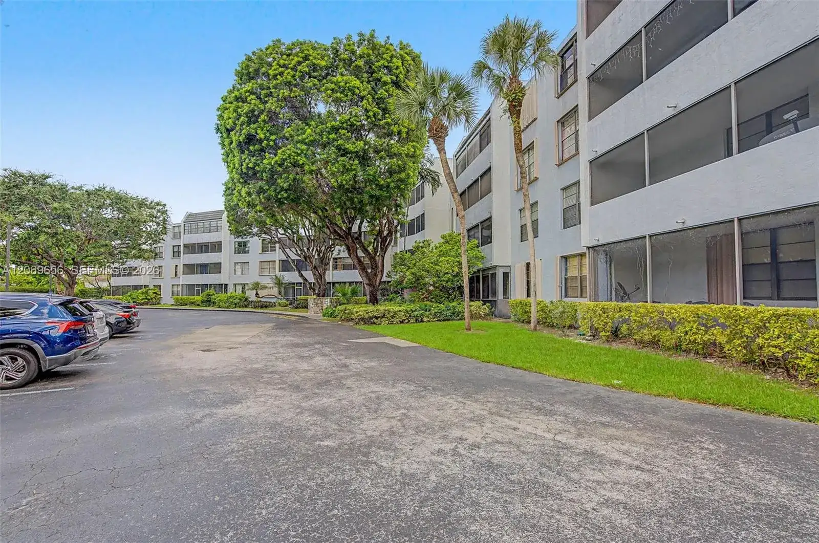 10852 N Kendall Dr # 314, Miami FL 33176 photo 2