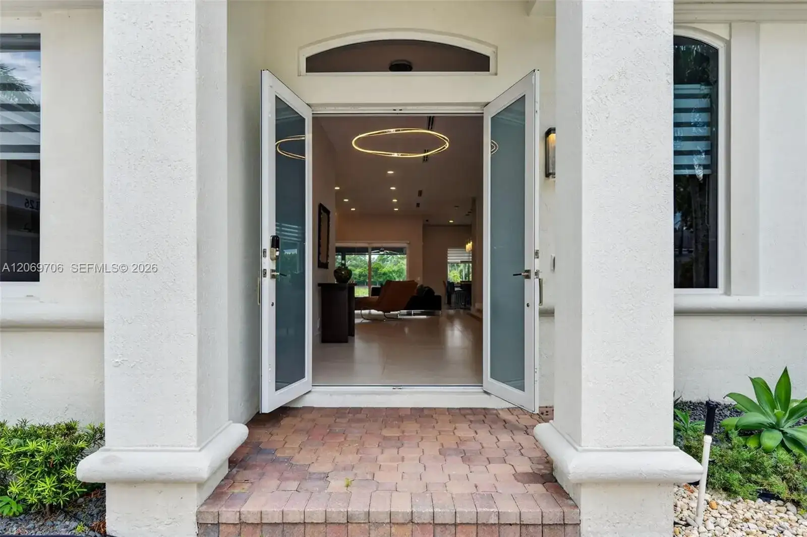 2126 Quail Roost Dr, Weston FL 33327 photo 3