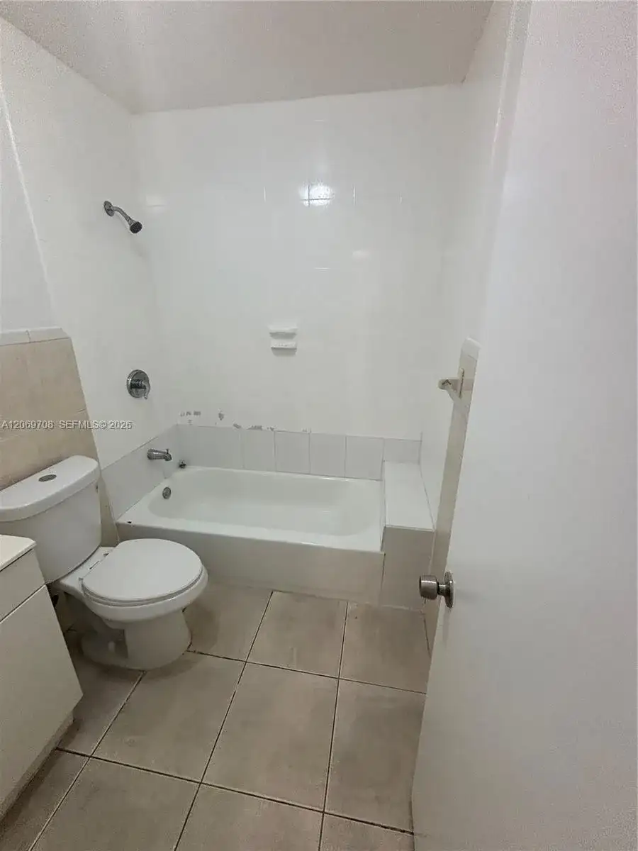 7841 Johnson St # 212, Pembroke Pines FL 33024 photo 5