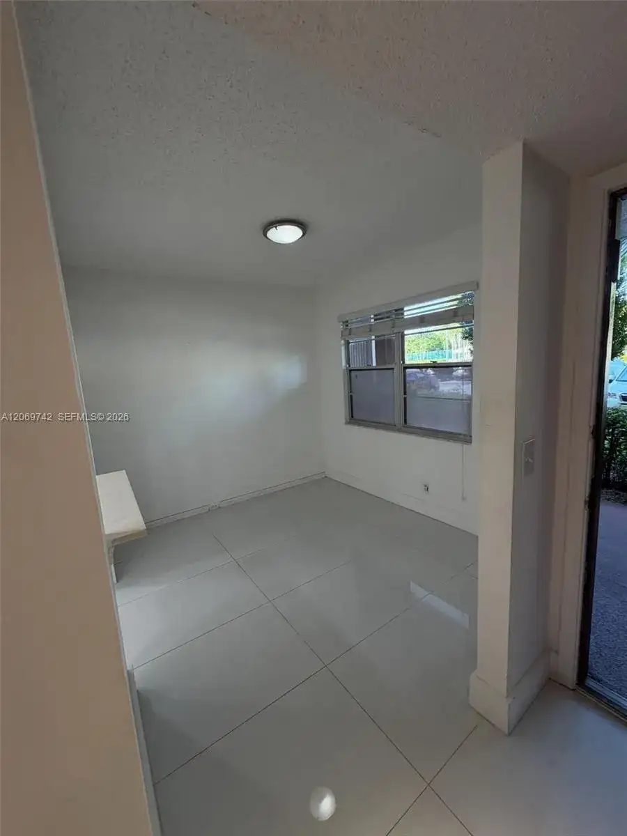 500 SW 130th Ter # 109A, Pembroke Pines FL 33027 photo 4