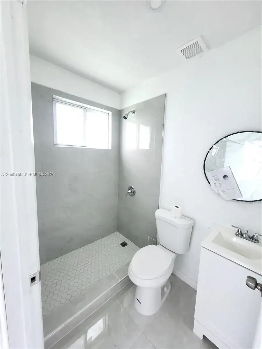 729 NW 55th Ter, Miami FL 33127 photo 4