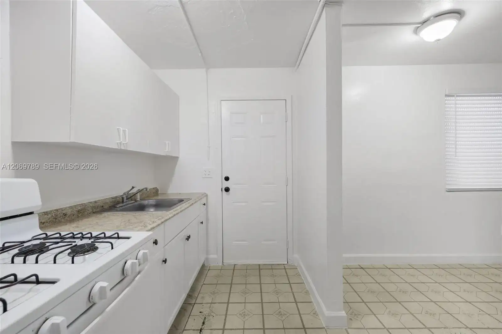 126 SW 18th Ave # 4, Miami FL 33135 photo 2