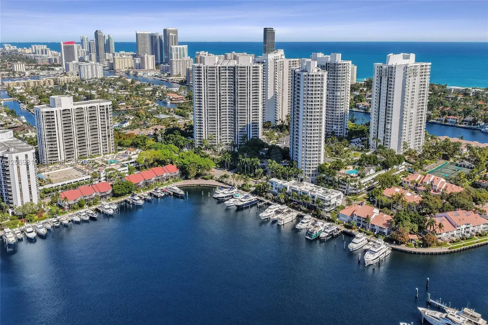 21205 Yacht Club Dr # 2310, Aventura FL 33180 photo 2