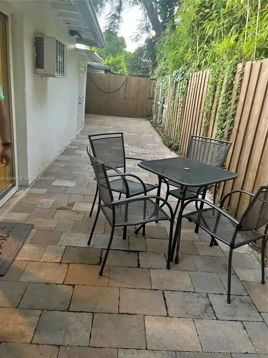 1708 Taft ST # 3, Hollywood FL 33020 photo 5