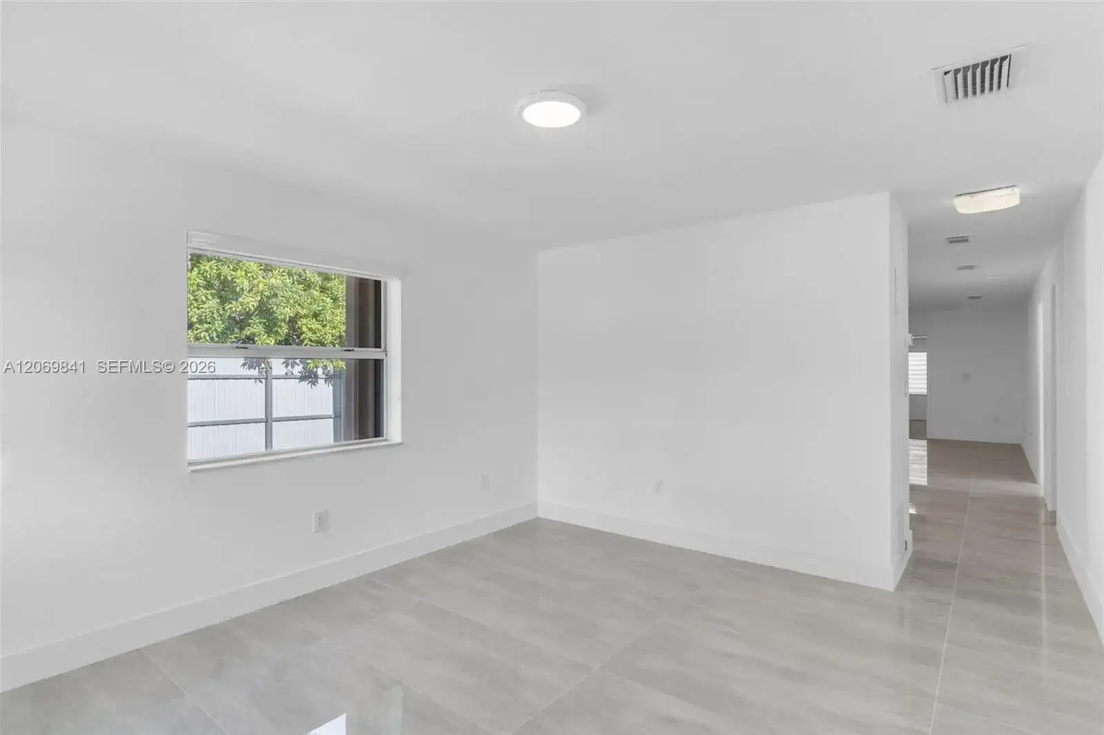 9999 NW 25th Ter, Doral FL 33172 photo 5