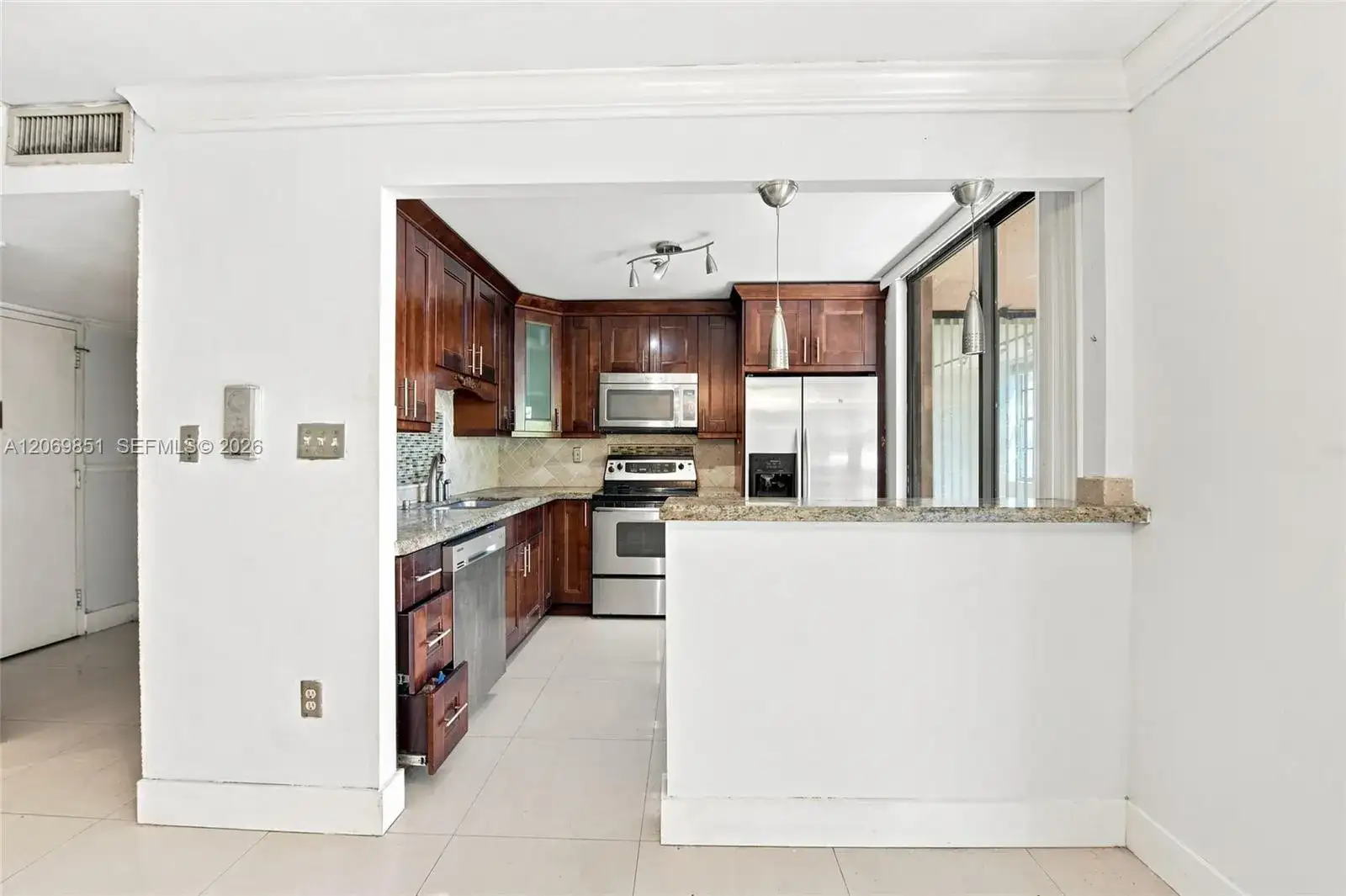 661 NE 195th St # 104, Miami FL 33179 photo 5