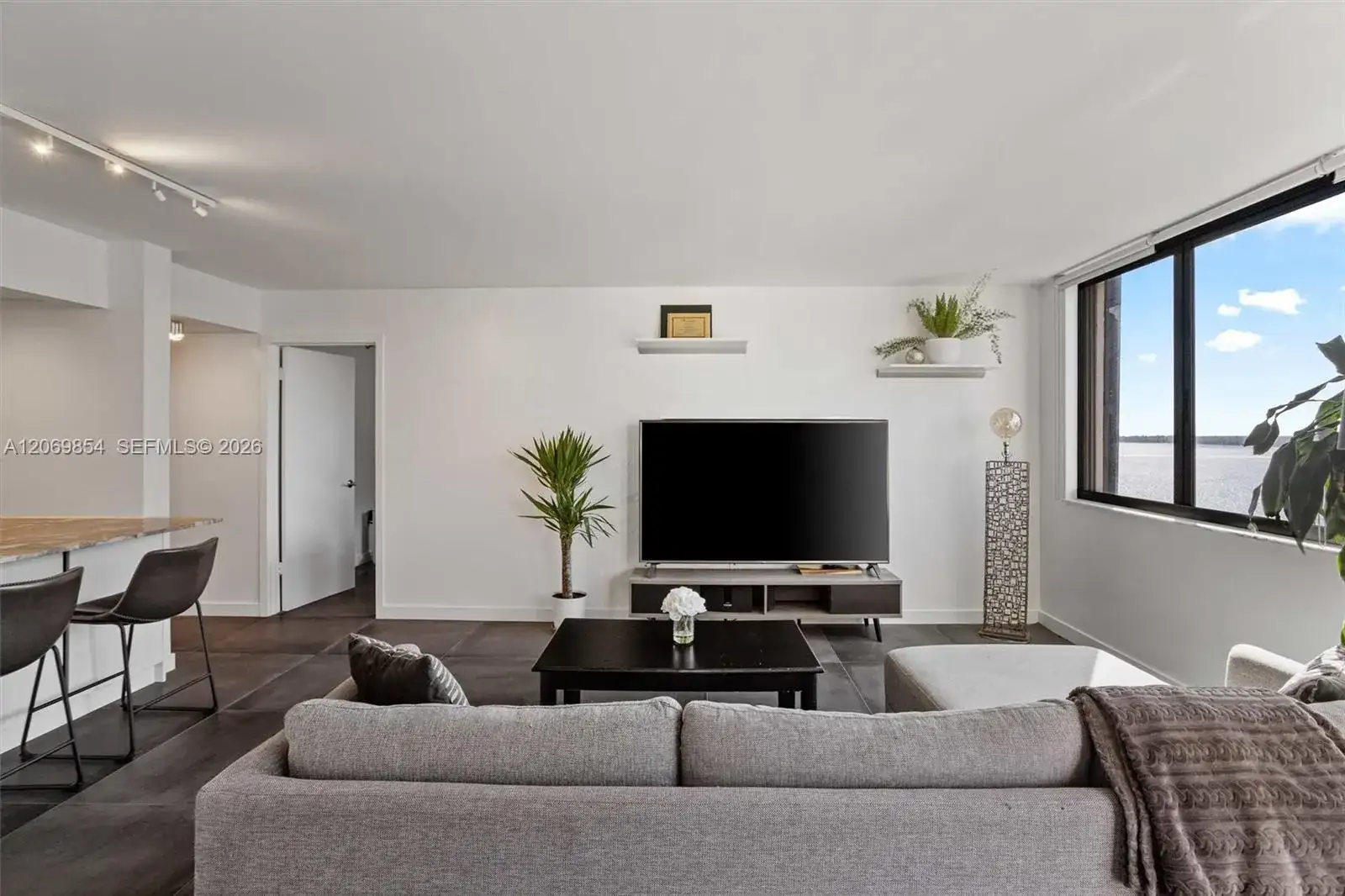 540 Brickell Key Dr # 1519, Miami FL 33131 photo 3
