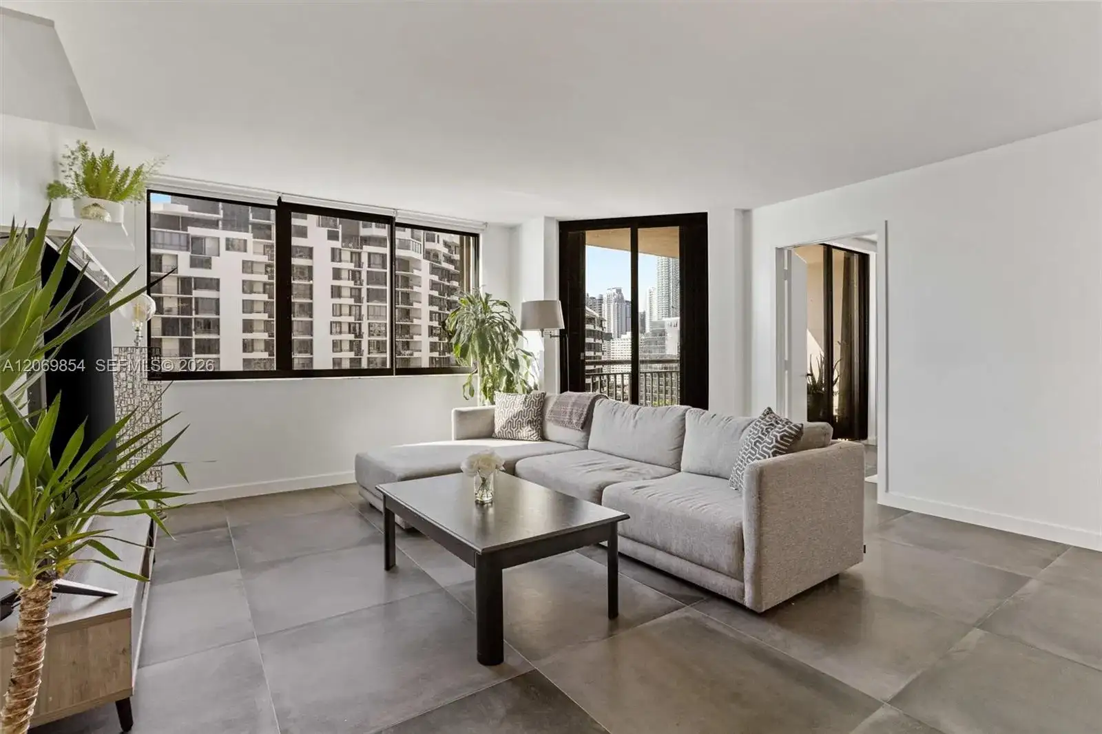 540 Brickell Key Dr # 1519, Miami FL 33131 photo 4