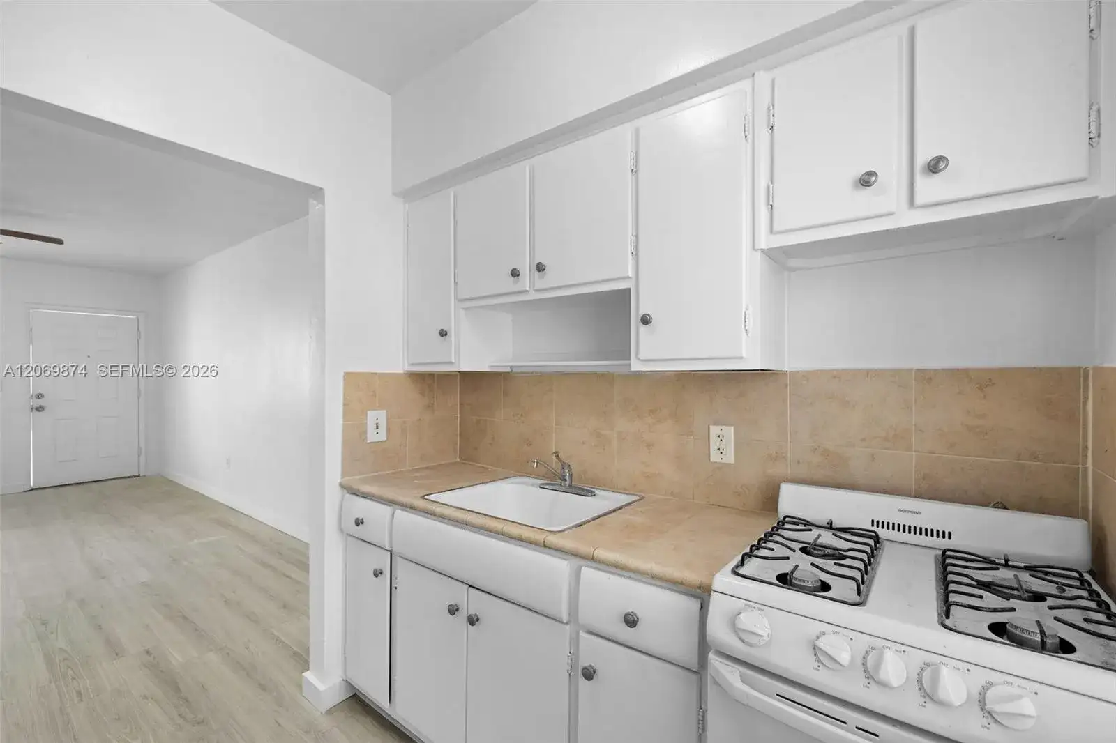 7721 Dickens Ave # 6, Miami Beach FL 33141 photo 4