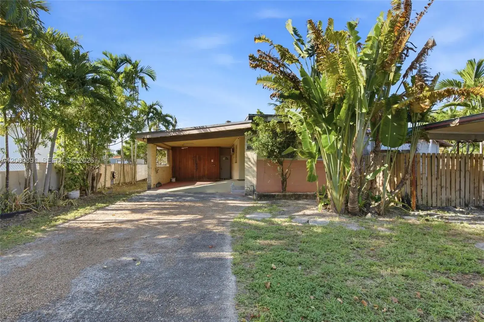 621 SE 4th St, Hialeah FL 33010 photo 4
