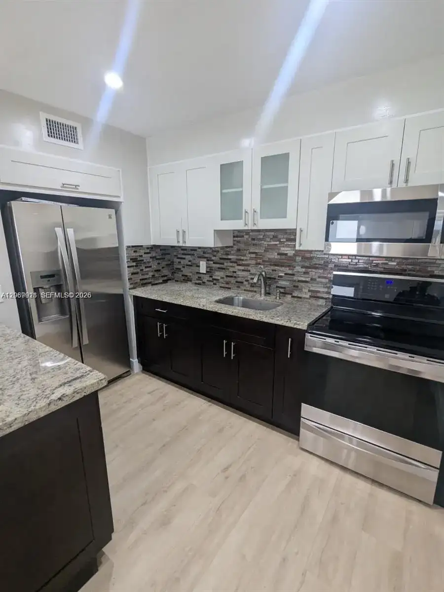 630 SE 3rd Pl, Hialeah FL 33010 photo 3