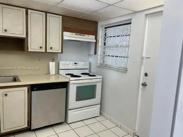 1331 Lincoln Rd # 905, Miami Beach FL 33139 photo 4