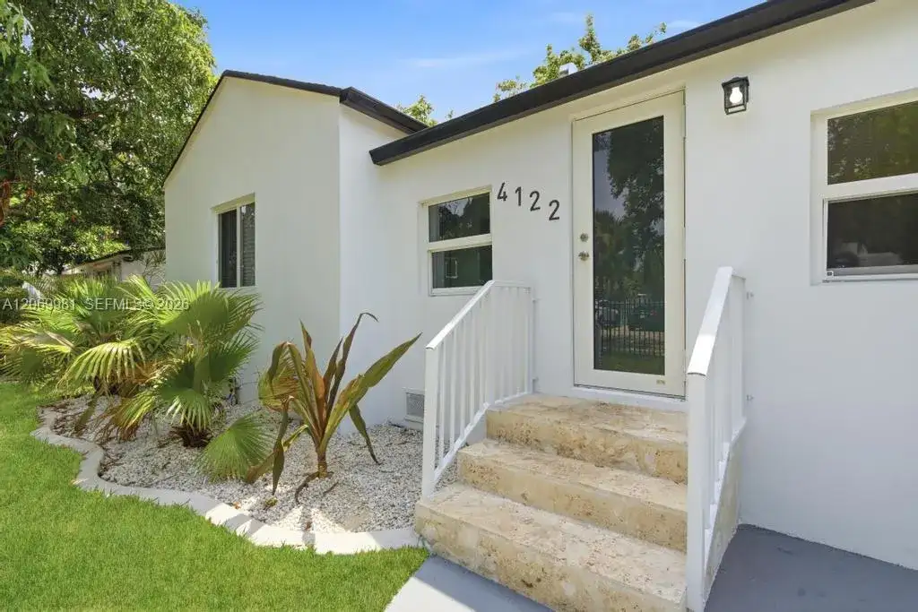 4122 NW 11th Pl, Miami FL 33127 photo 5