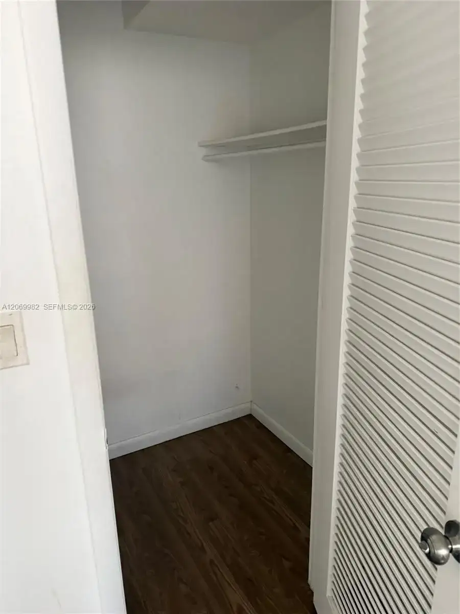 15600 NW 7th Ave # 1, Miami FL 33169 photo 4