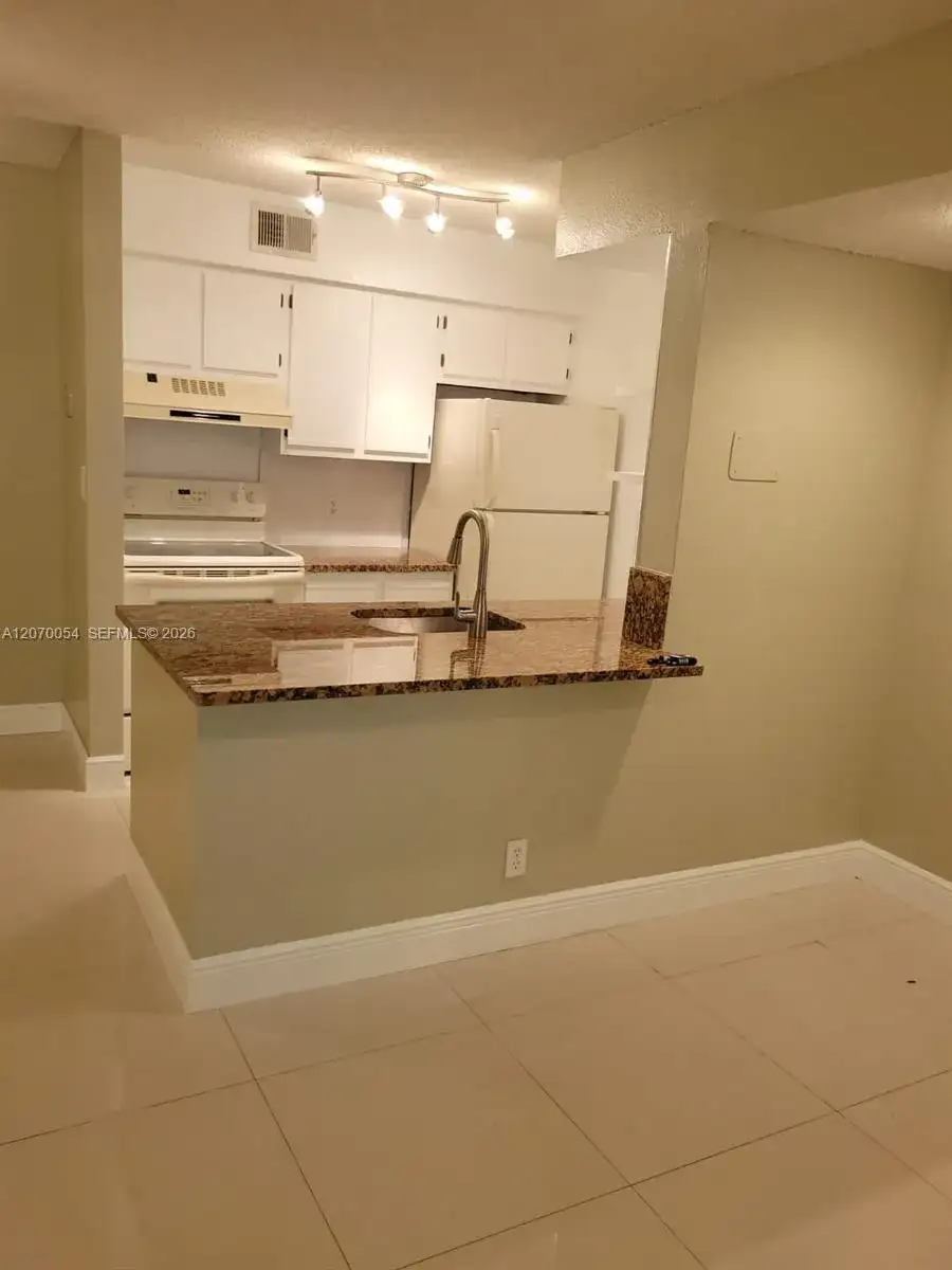 2826 S University Dr # 3101, Davie FL 33328 photo 3