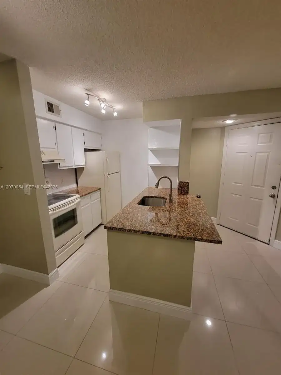 2826 S University Dr # 3101, Davie FL 33328 photo 4