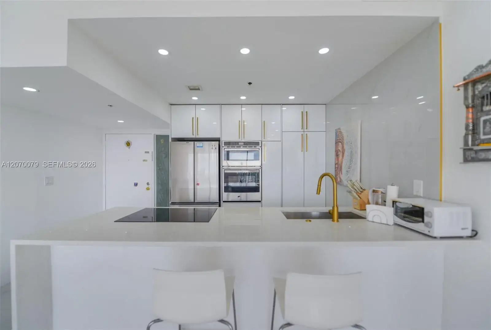 7601 E Treasure Dr, North Bay Village FL 33141 photo 4