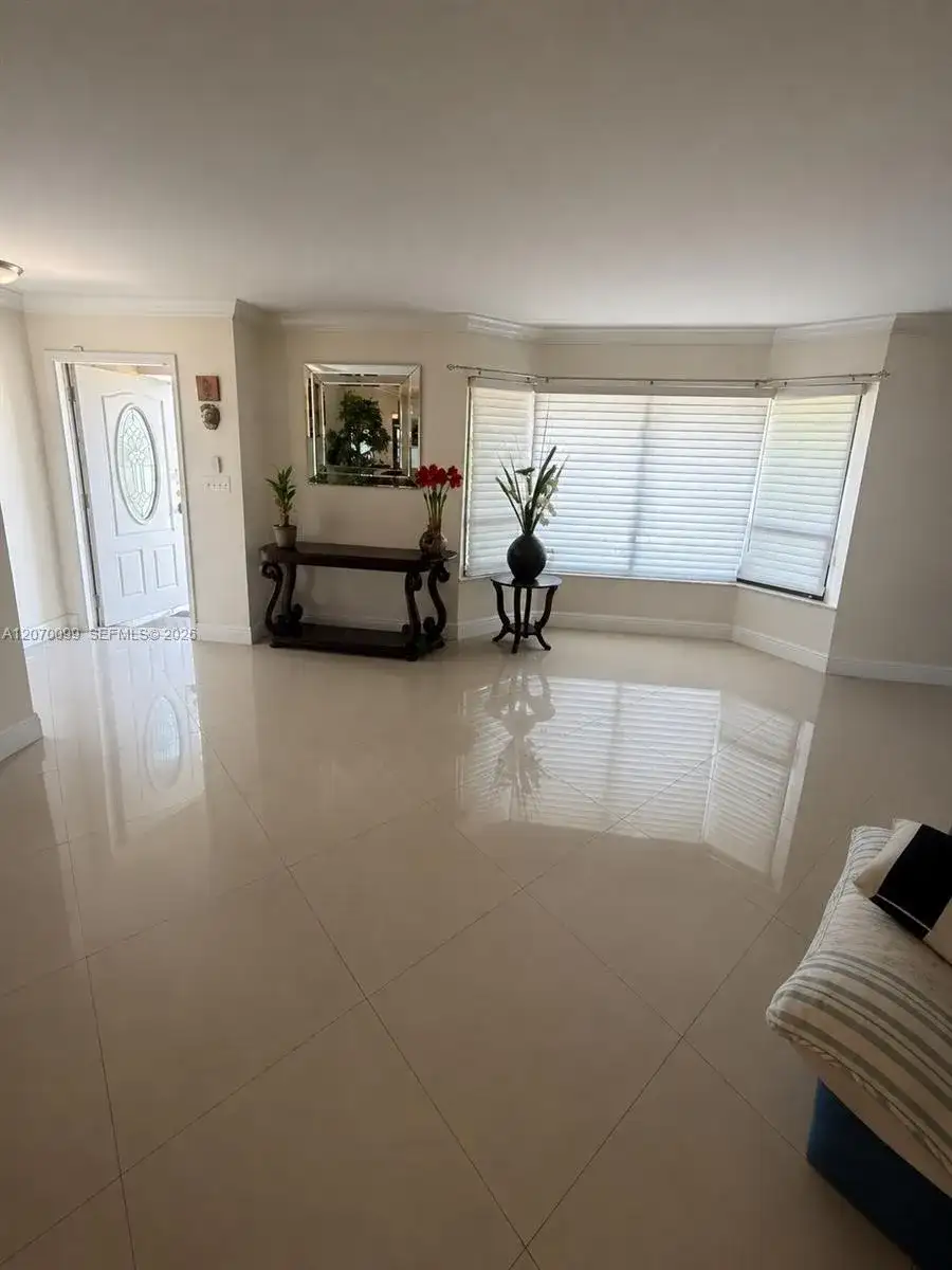 1534 SW 22nd Way, Deerfield Beach FL 33442 photo 3