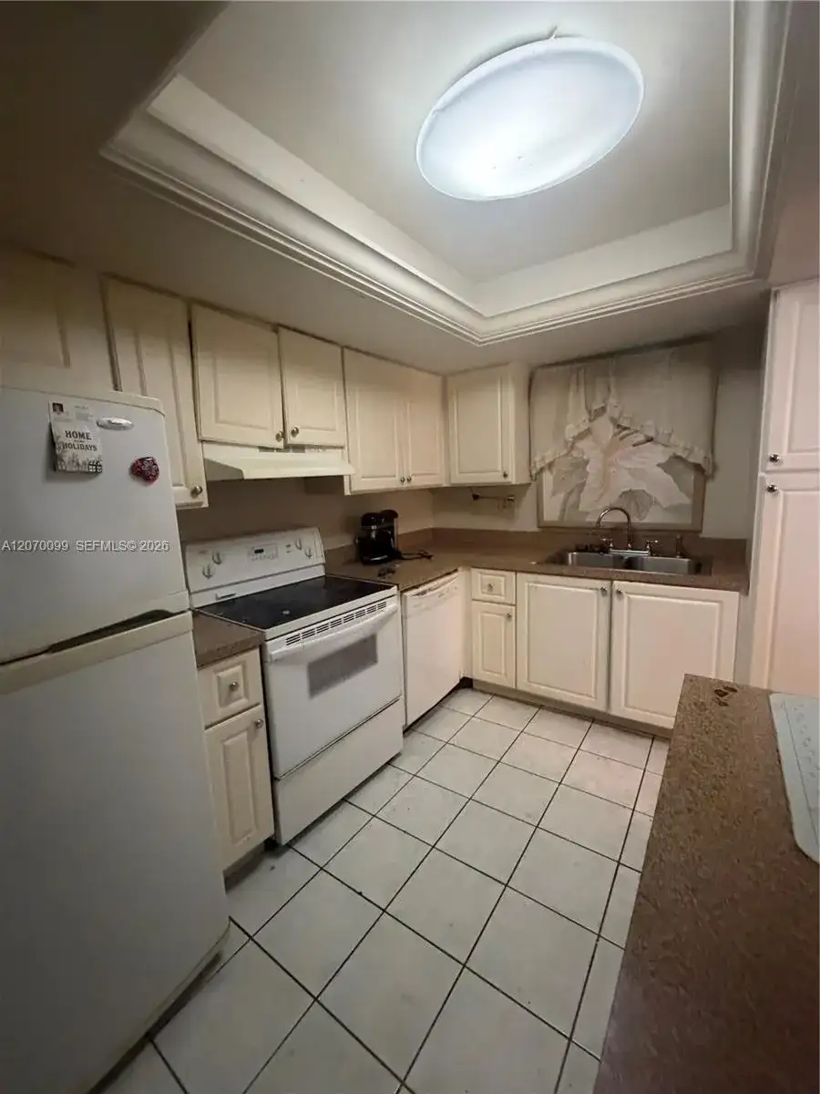 1534 SW 22nd Way, Deerfield Beach FL 33442 photo 5