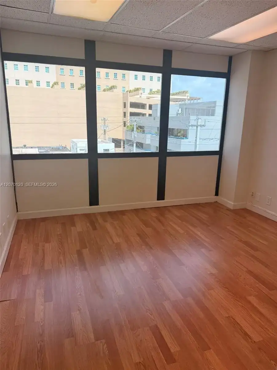 299 Alhambra Cir # 402, Coral Gables FL 33134 photo 5
