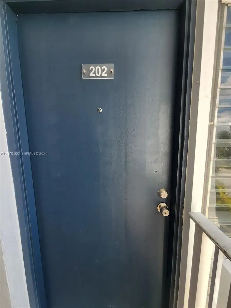 2101 Normandy Dr # 202, Miami Beach FL 33141 photo 4