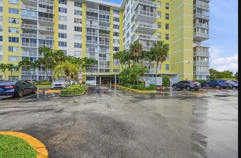 4400 Hillcrest Dr # 602B, Hollywood FL 33021 photo 3