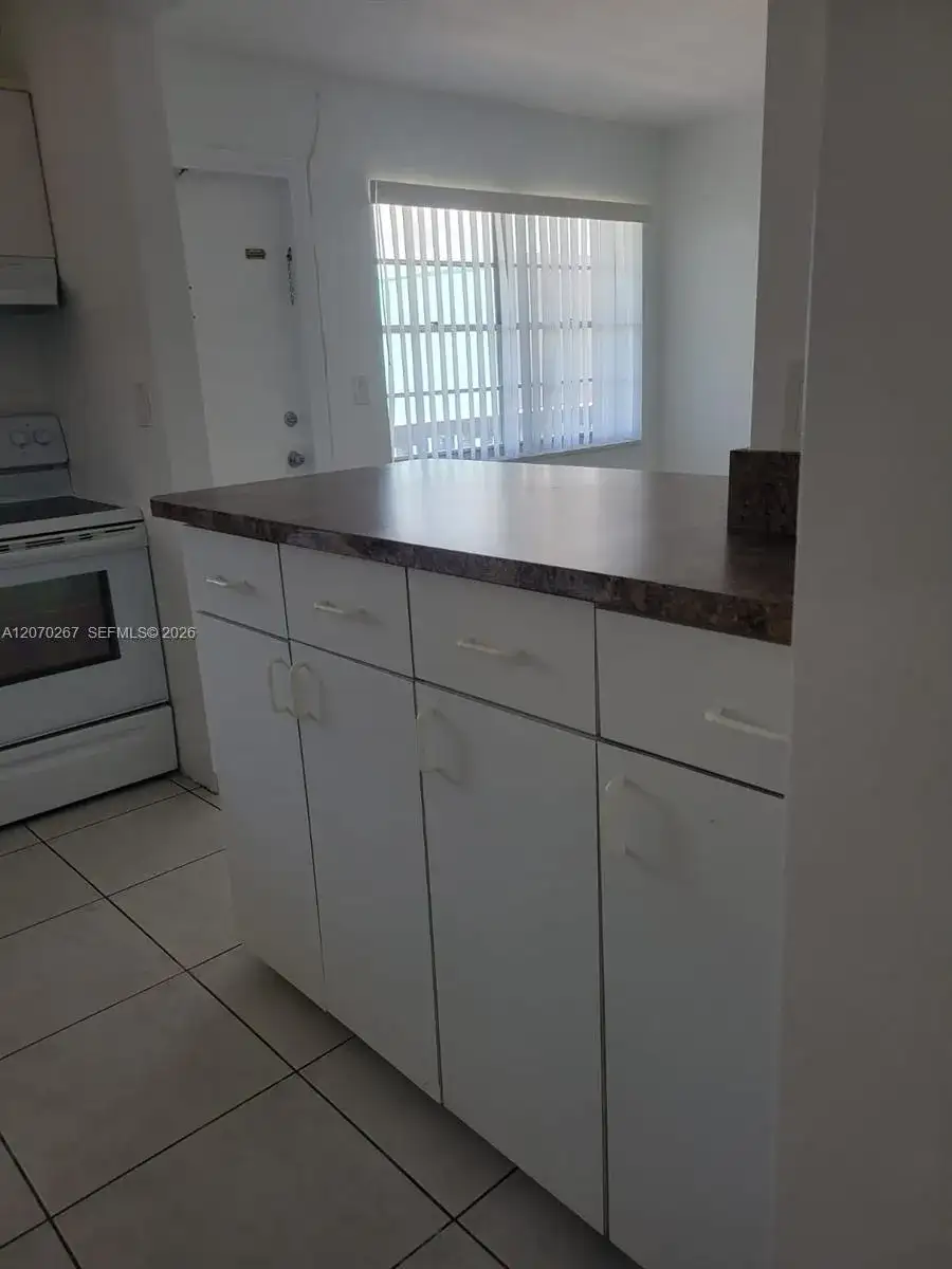 7620 Carlyle Ave # 604, Miami Beach FL 33141 photo 3