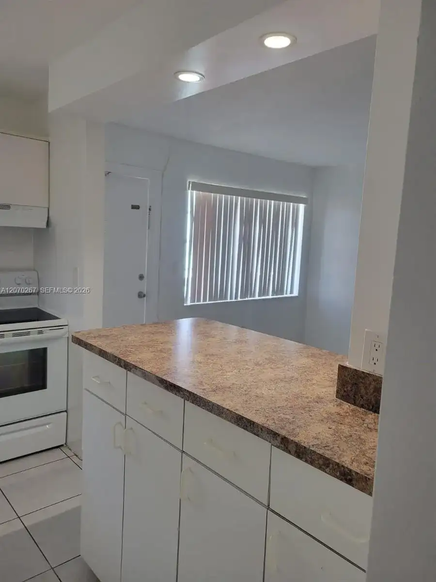 7620 Carlyle Ave # 604, Miami Beach FL 33141 photo 4