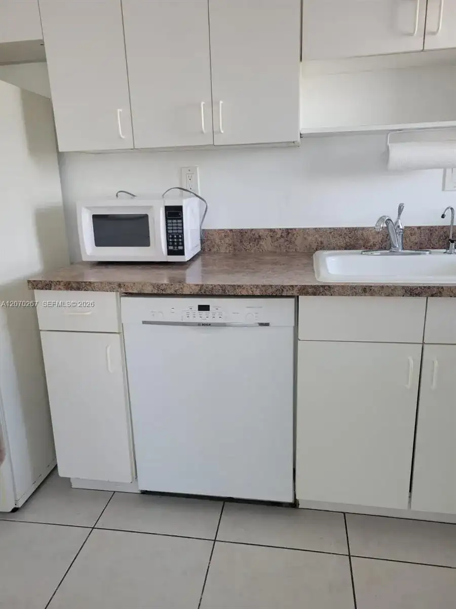 7620 Carlyle Ave # 604, Miami Beach FL 33141 photo 5