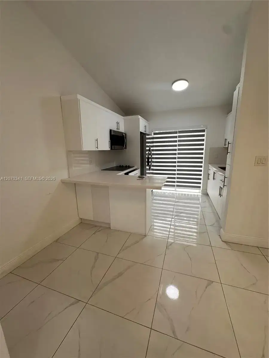7999 SW 152nd Ave # 6, Miami FL 33193 photo 3