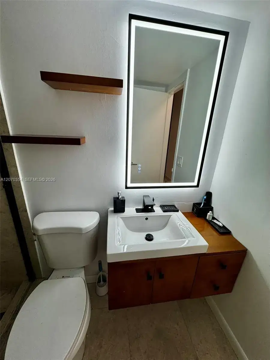 1300 Lincoln Rd # B302, Miami Beach FL 33139 photo 4