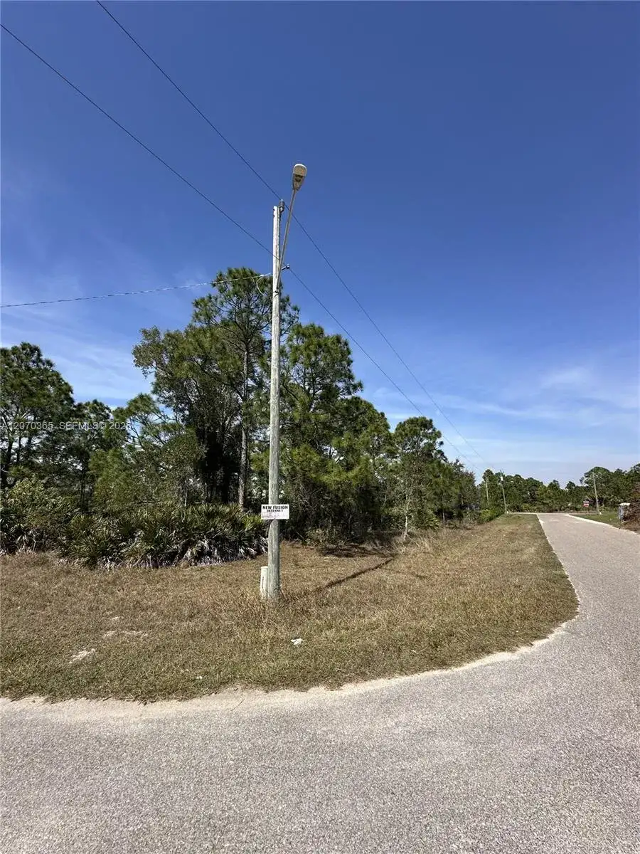 2900 33rd St W, Lehigh Acres FL 33971 photo 2