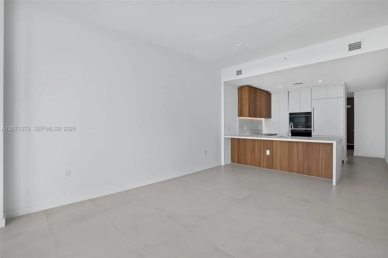 1400 Biscayne Boulevard # 1605, Miami FL 33132 photo 5