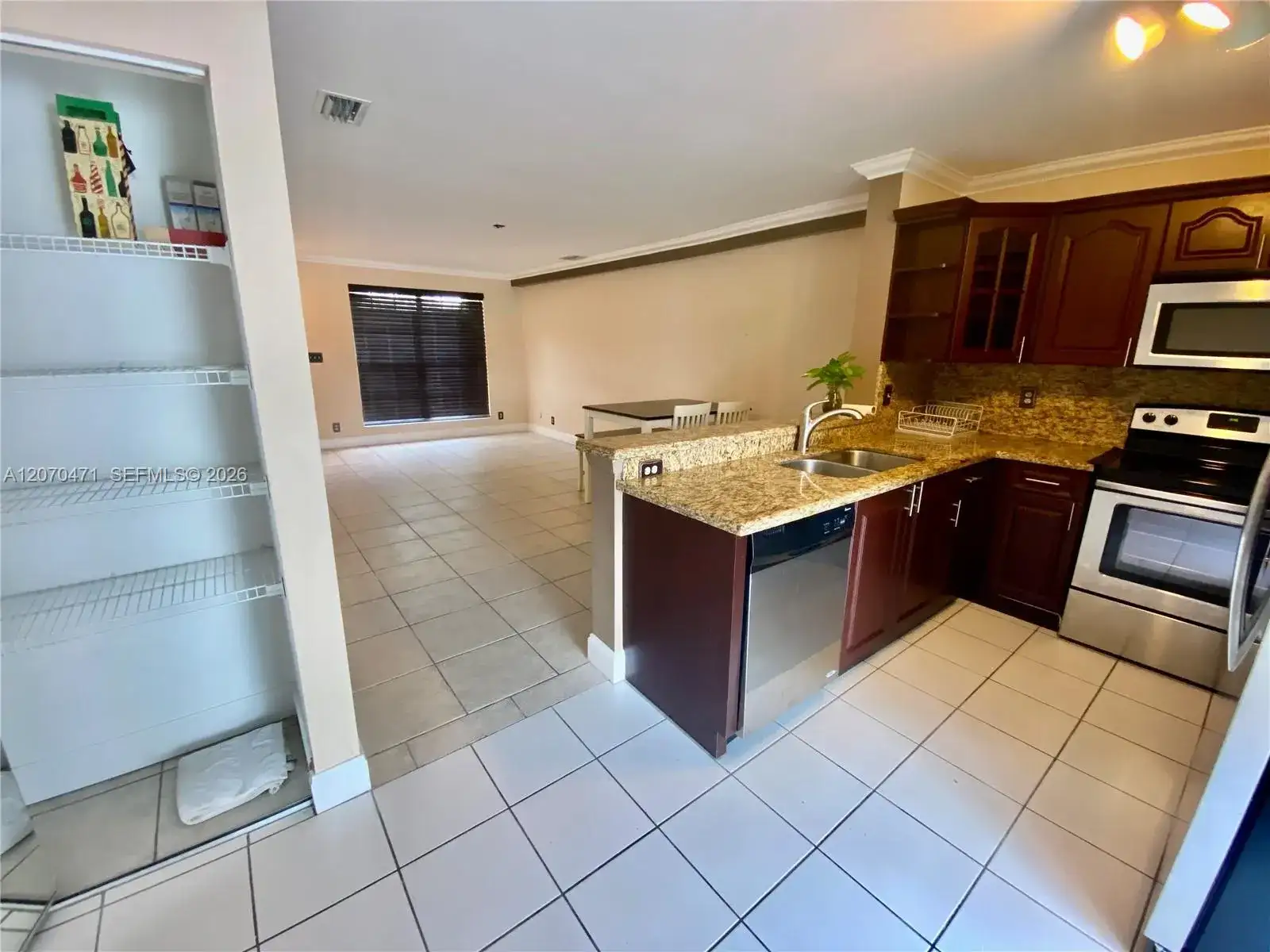 2864 Cambridge Ln, Cooper City FL 33026 photo 3