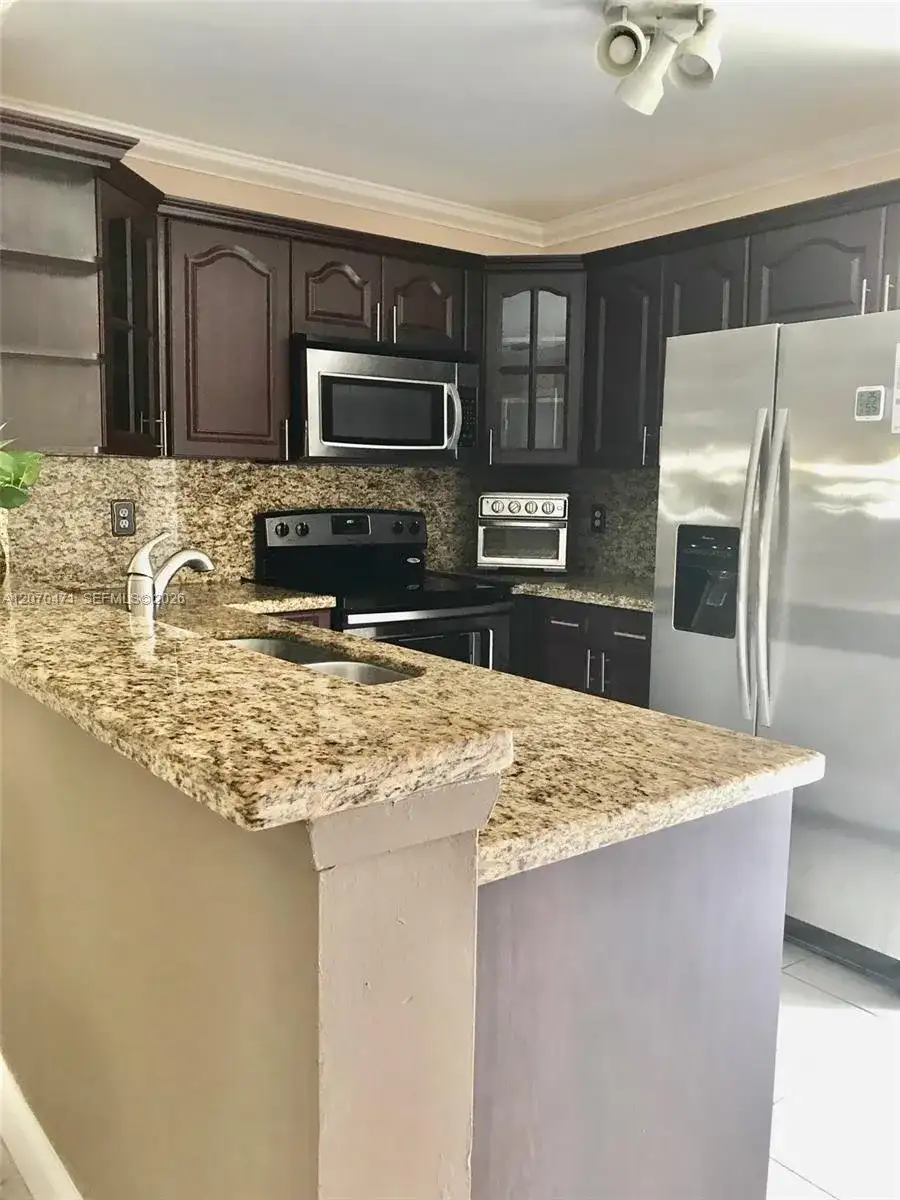 2864 Cambridge Ln, Cooper City FL 33026 photo 4