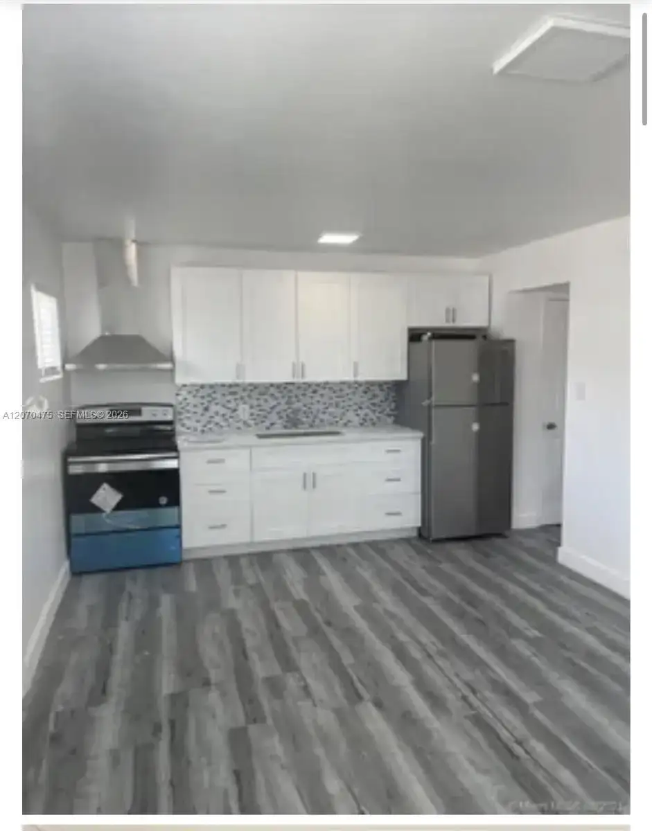 741 NW 4th St # 3, Hallandale Beach FL 33009 photo 2