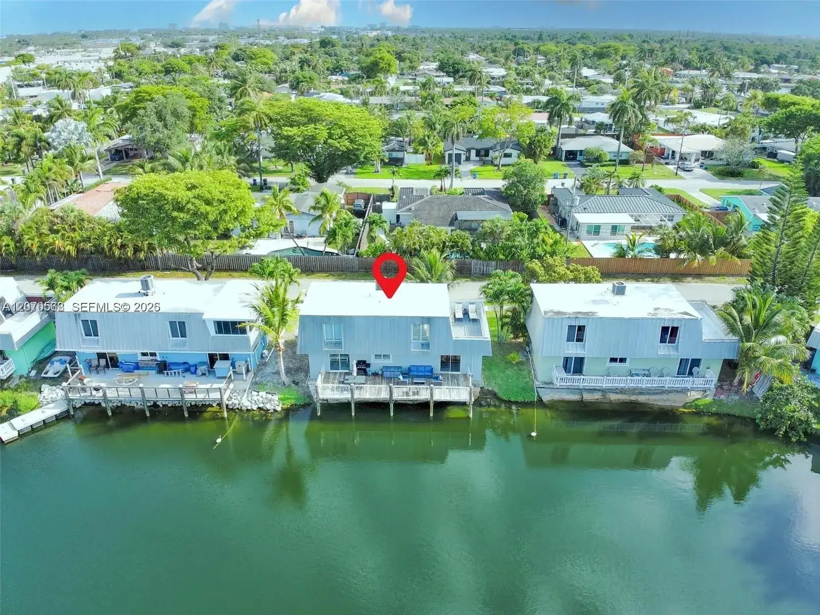 1370 NE 40th Dr, Oakland Park FL 33334 photo 2