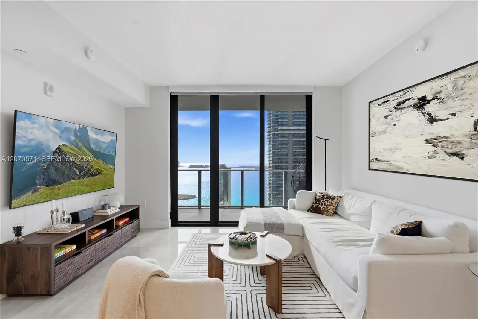 1010 Brickell Ave # 3903, Miami FL 33131 photo 2
