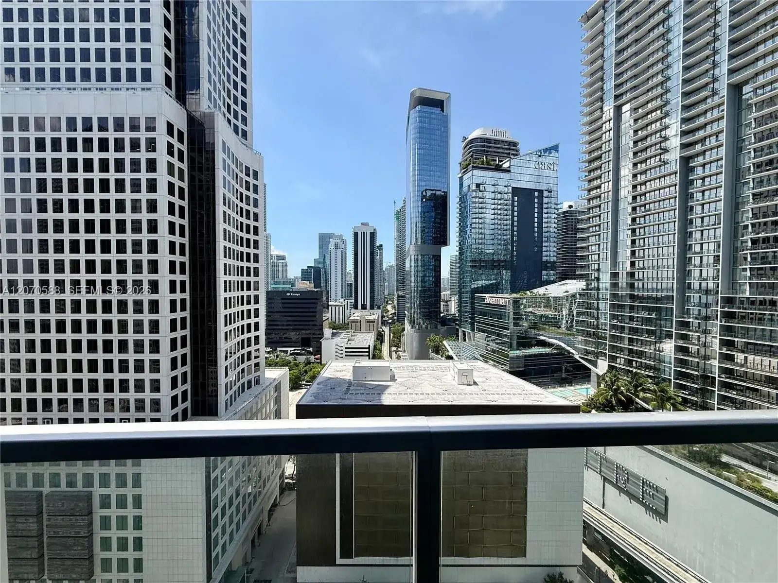 55 SE 6th St # 2404, Miami FL 33131 photo 2